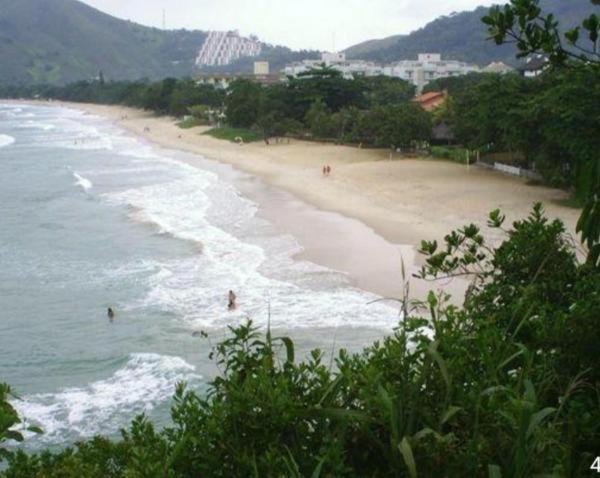 Ubatuba Apto. Wembley Tenis Appartement Buitenkant foto
