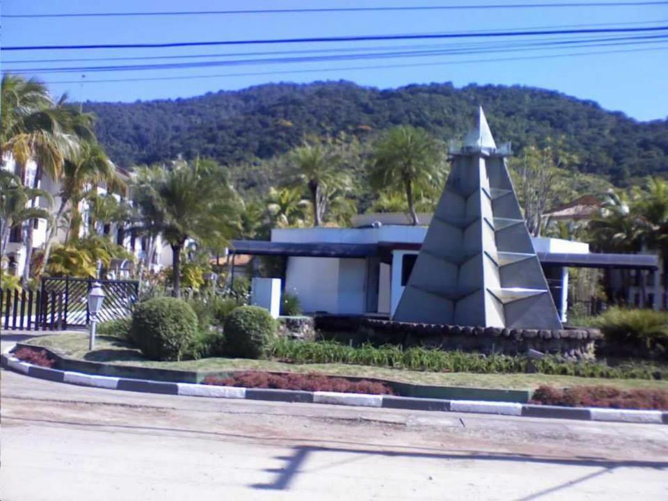 Ubatuba Apto. Wembley Tenis Appartement Buitenkant foto