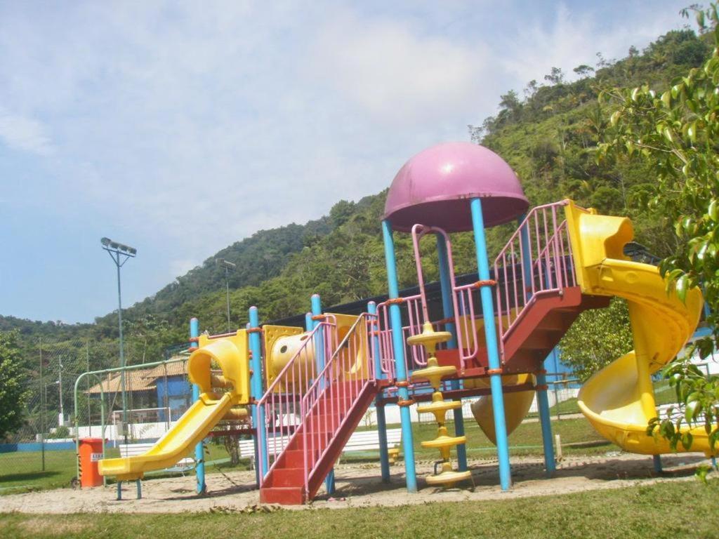 Ubatuba Apto. Wembley Tenis Appartement Buitenkant foto